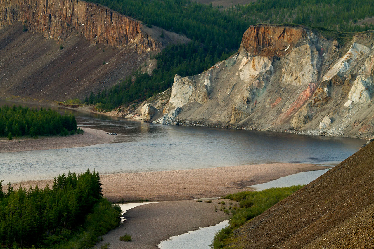 Пёстрые скалы